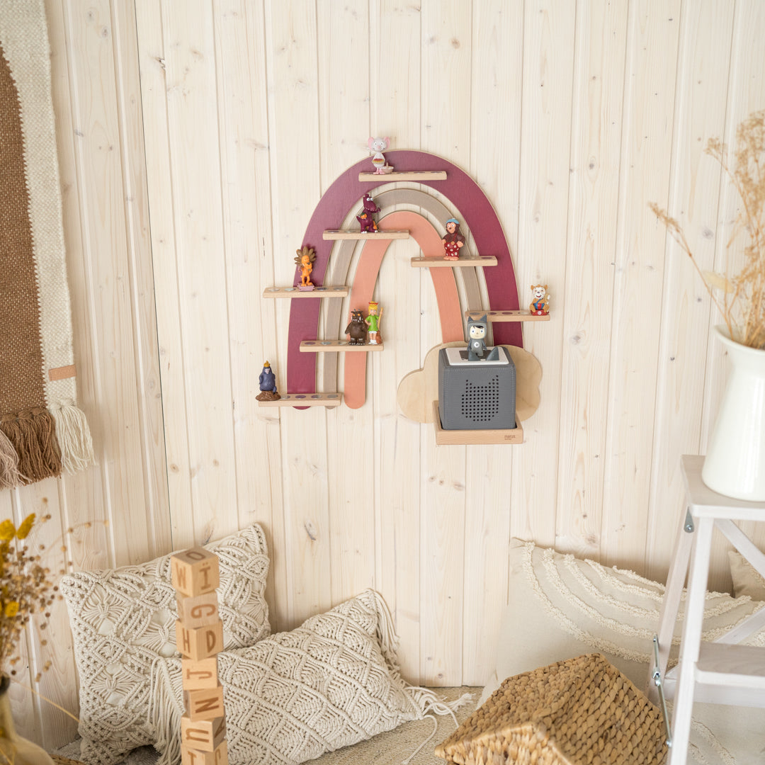 Toniebox-Regal Regenbogen beere/beige im Kinderzimmer mit Tonies